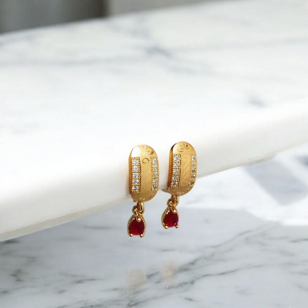 Elegant Design Gold Plated Earrings