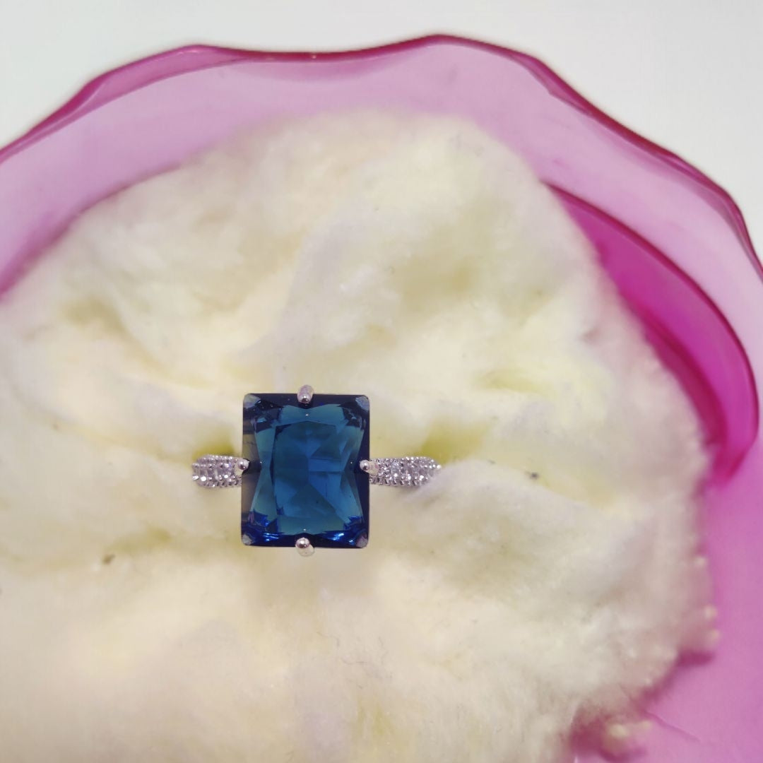 Beautiful Design Silver Plated Zircon Stone Ring