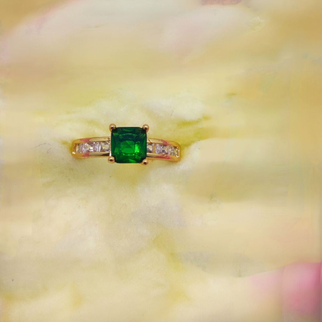 Beautiful Design Gold Plated Zircon Stone Ring